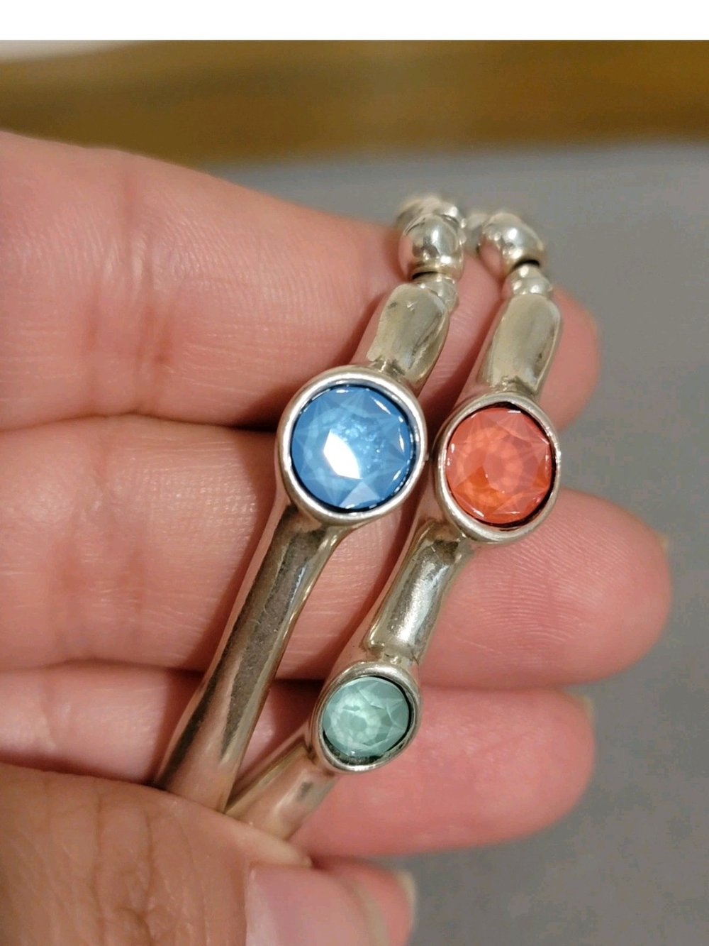 UNO de 50 Silver Plated Beaded Stretch Bracelet with Blue, Aqua and Coral Stones - Picture 8 of 14